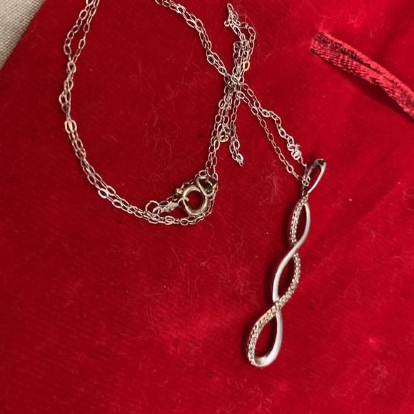 10k white gold necklace - Picture 9 of 9